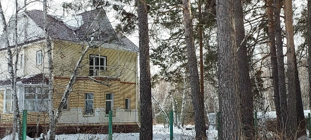Территория центра зимой